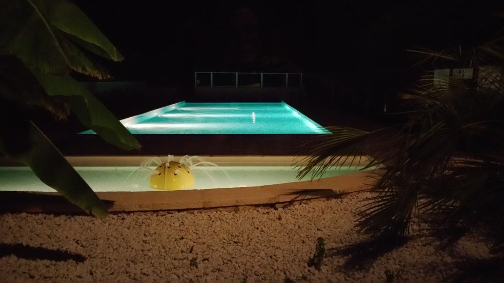 Camping Les Sources 圣让杜加尔 外观 照片