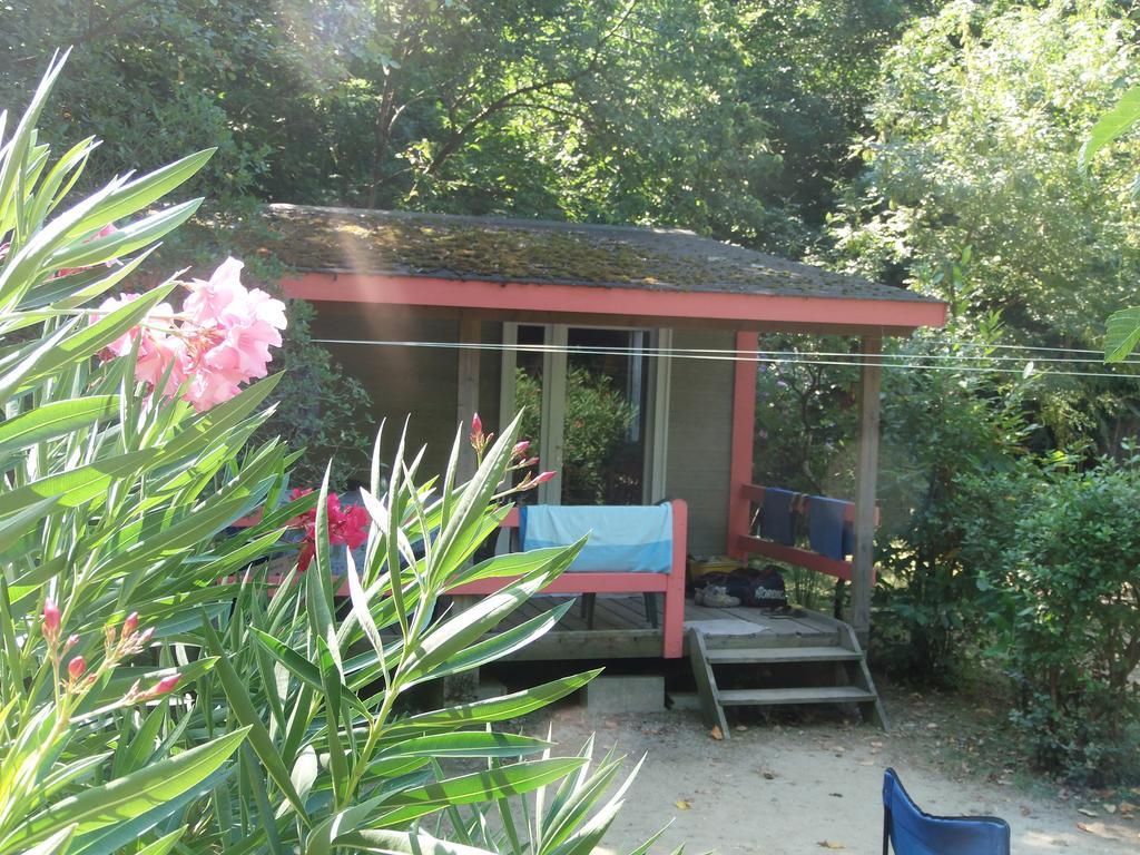 Camping Les Sources 圣让杜加尔 外观 照片