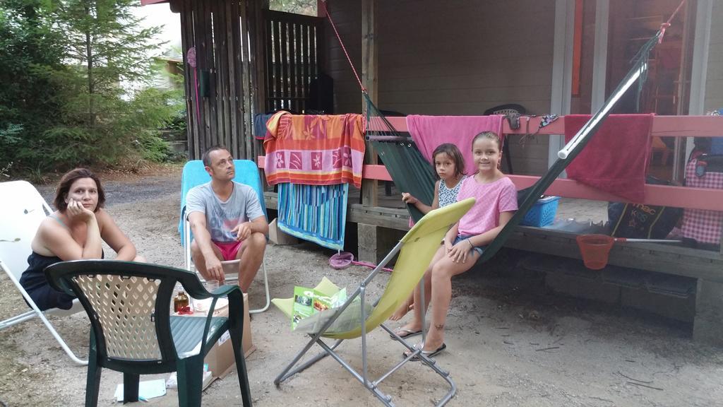 Camping Les Sources 圣让杜加尔 外观 照片