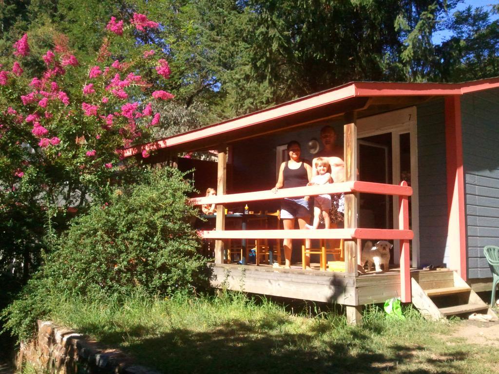 Camping Les Sources 圣让杜加尔 外观 照片