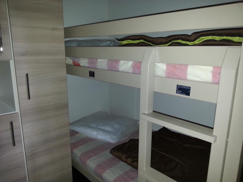 Camping Les Sources 圣让杜加尔 客房 照片