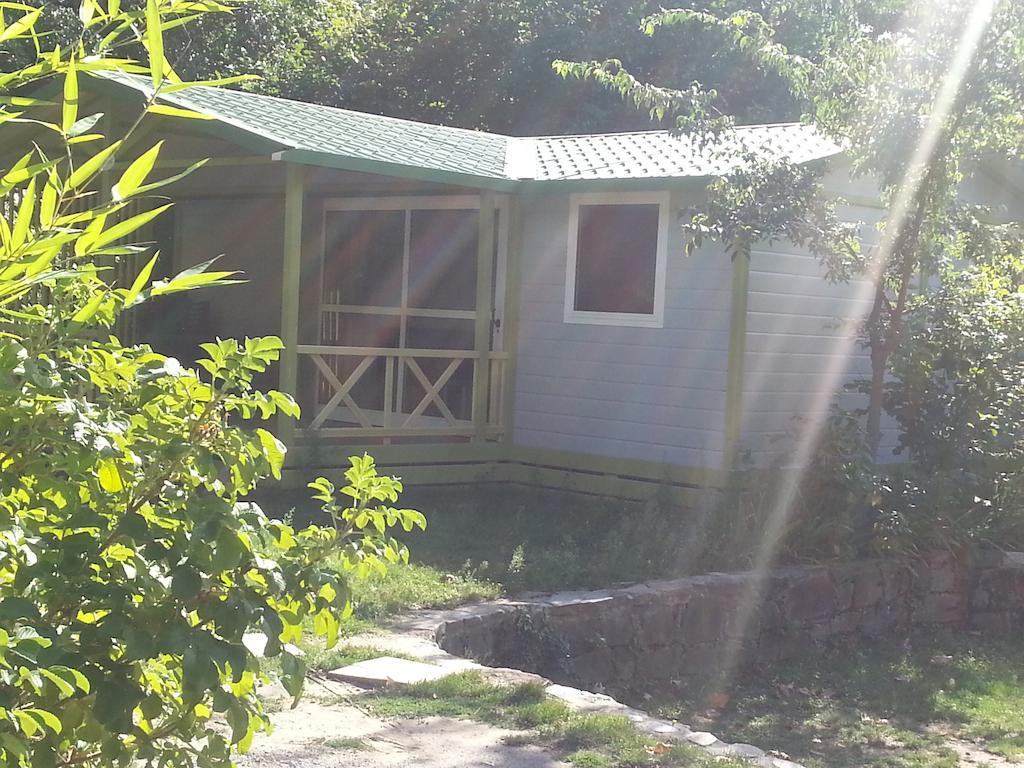 Camping Les Sources 圣让杜加尔 客房 照片