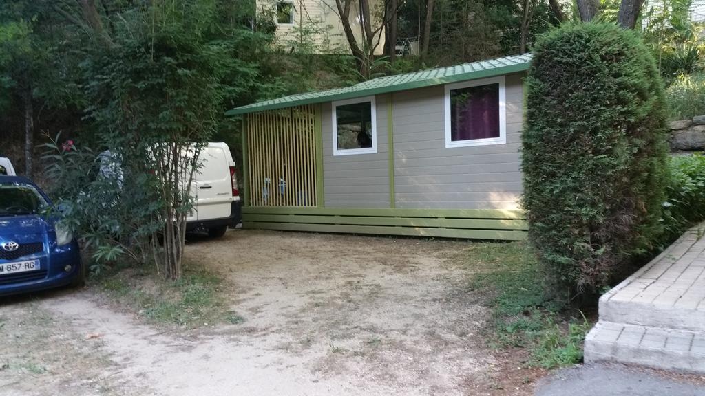 Camping Les Sources 圣让杜加尔 外观 照片